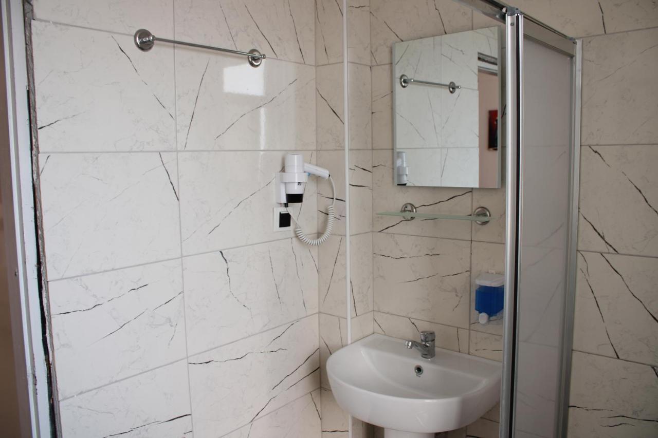 Otel Bin Billa 3*